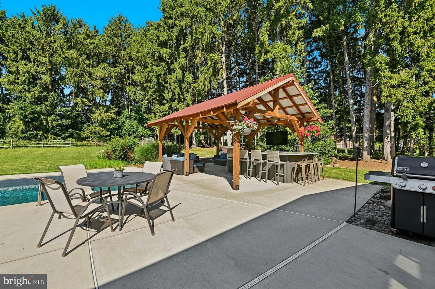 222 Bastian Lane photo 32