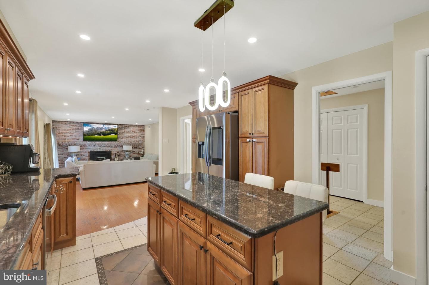 2210 Greenwood Road photo 14