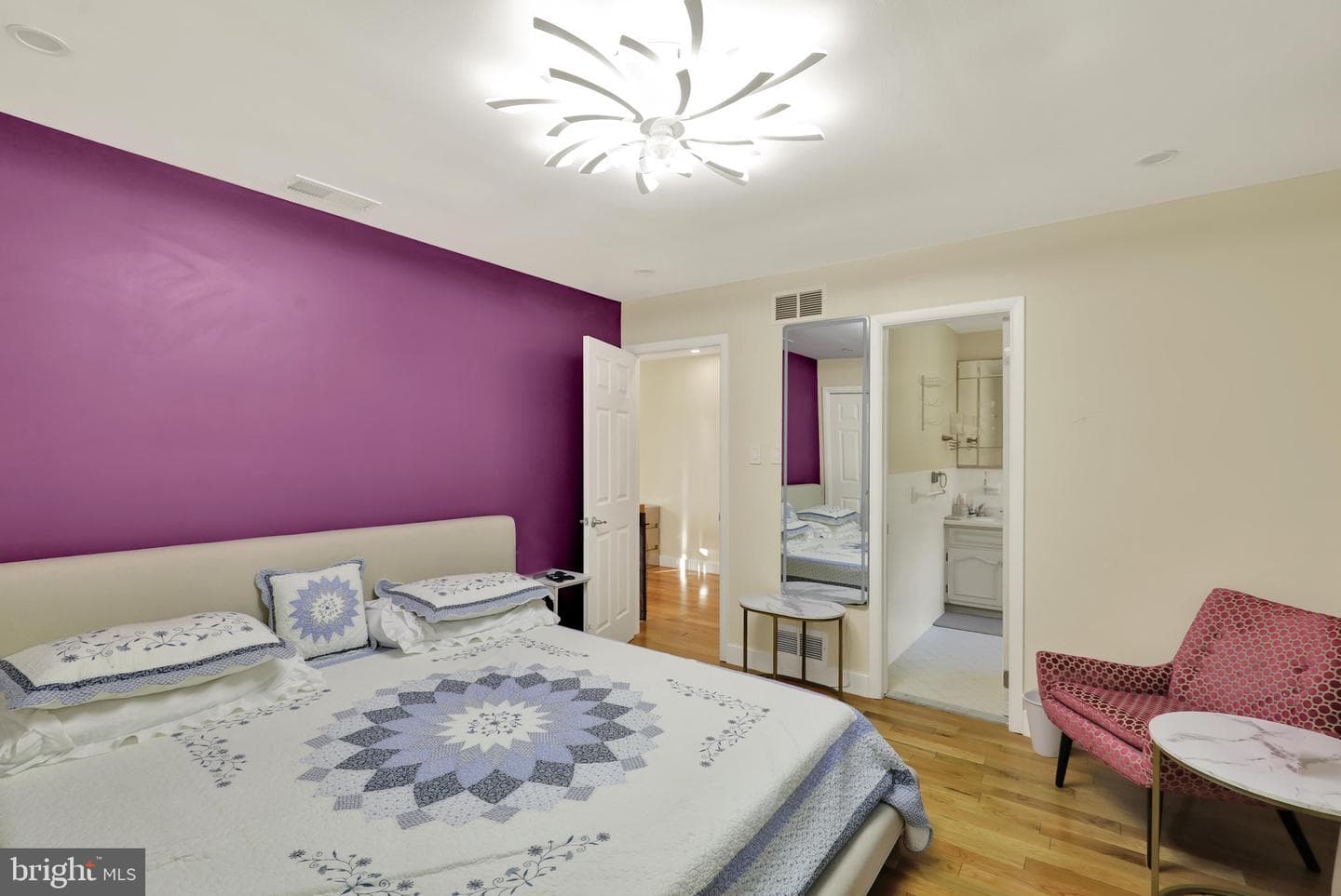2210 Greenwood Road photo 31