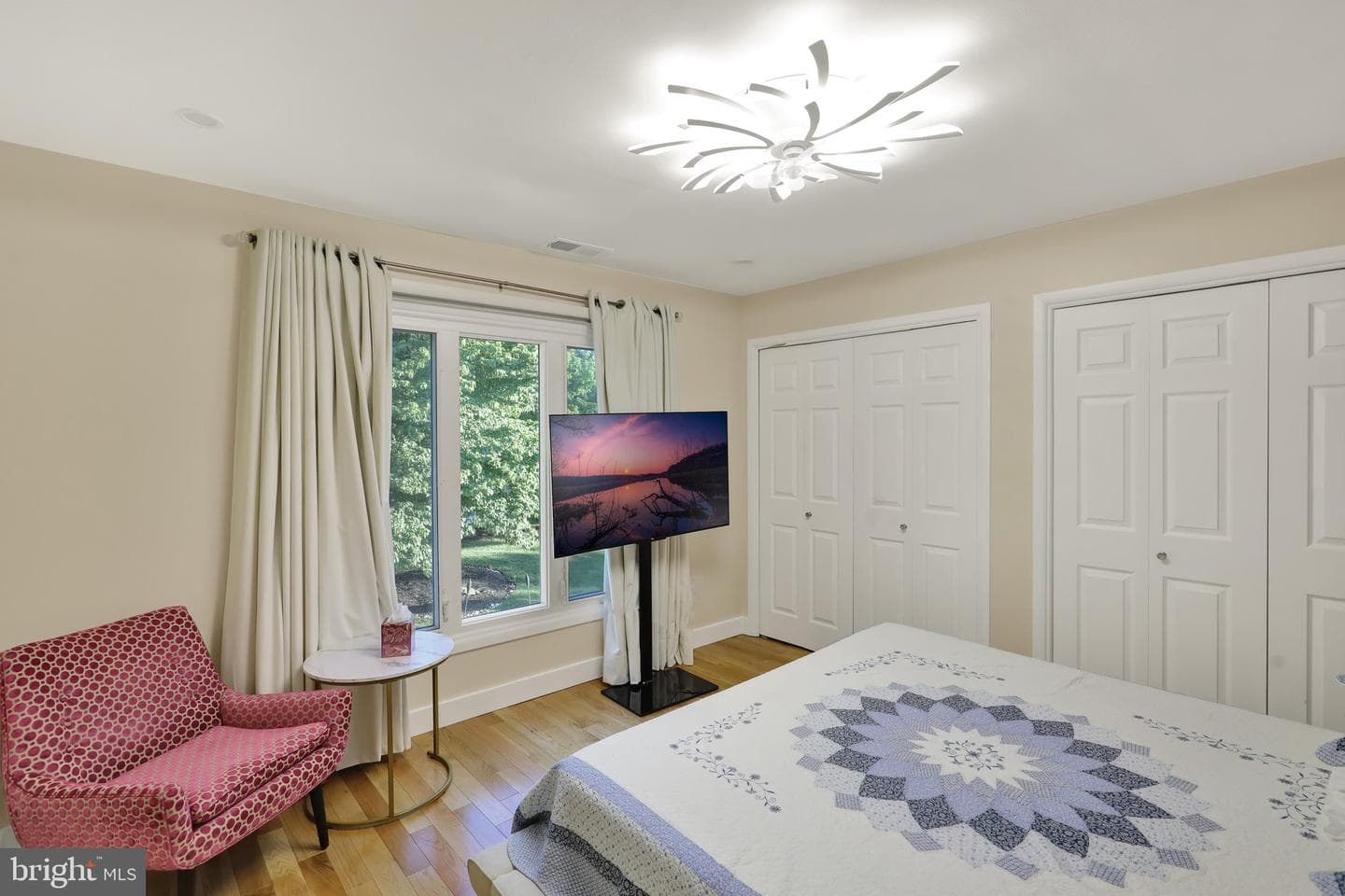 2210 Greenwood Road photo 32