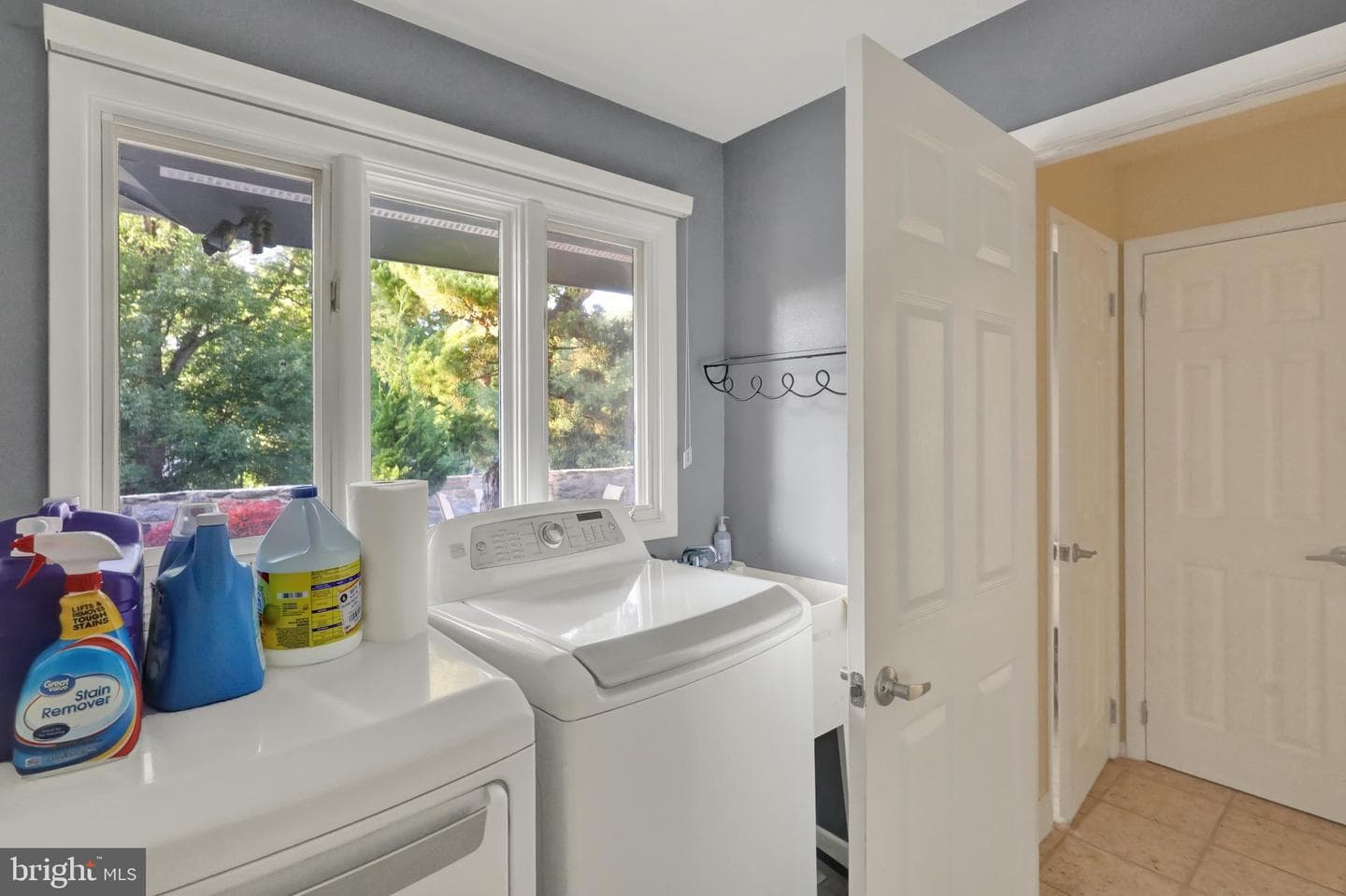 2210 Greenwood Road photo 41