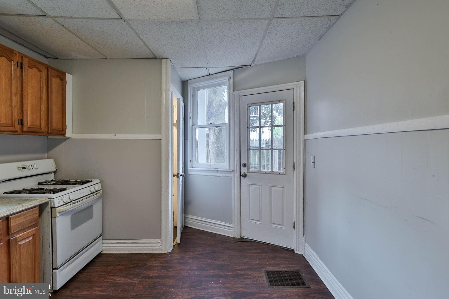 230 N Nagle Street photo 14