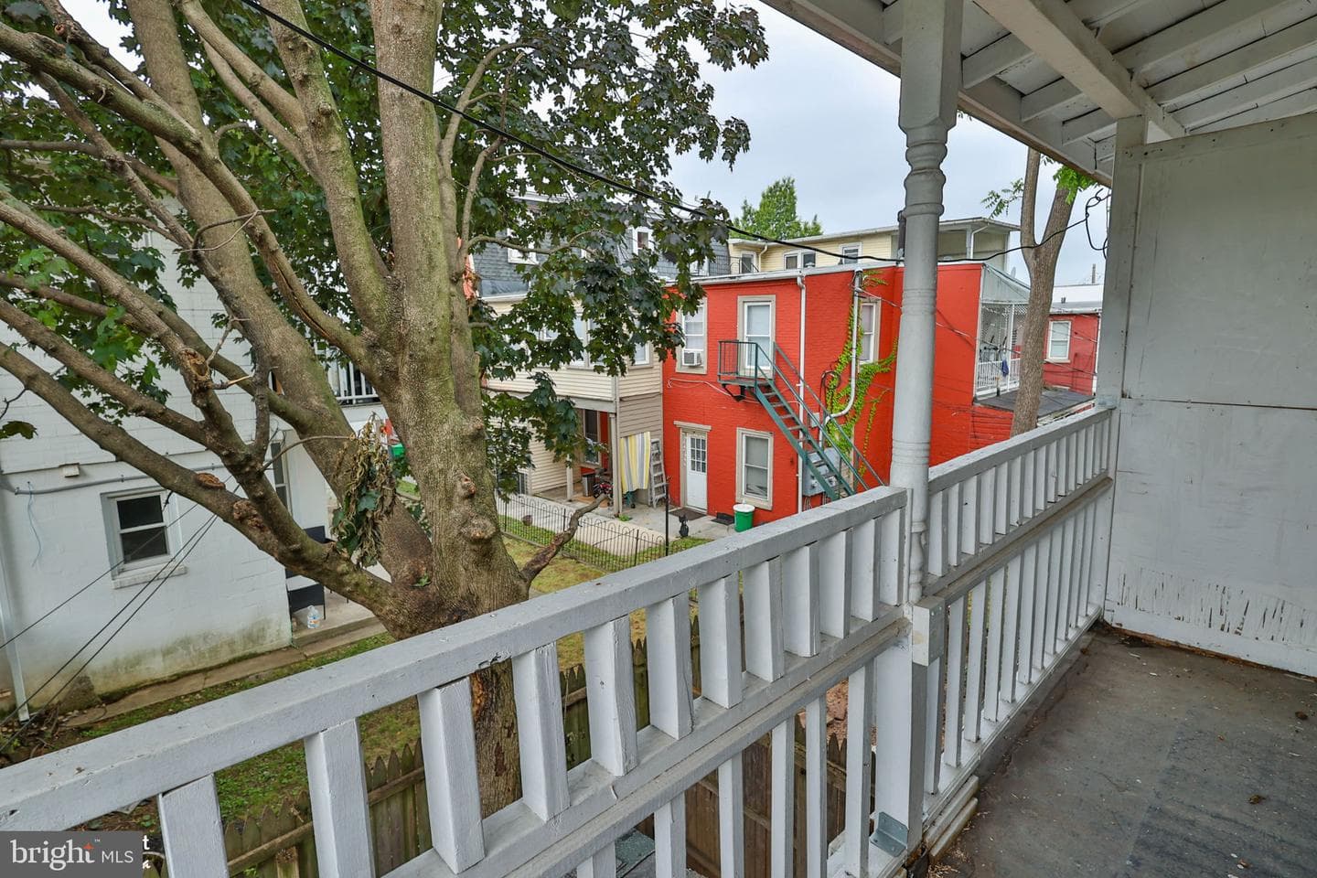 230 N Nagle Street photo 32