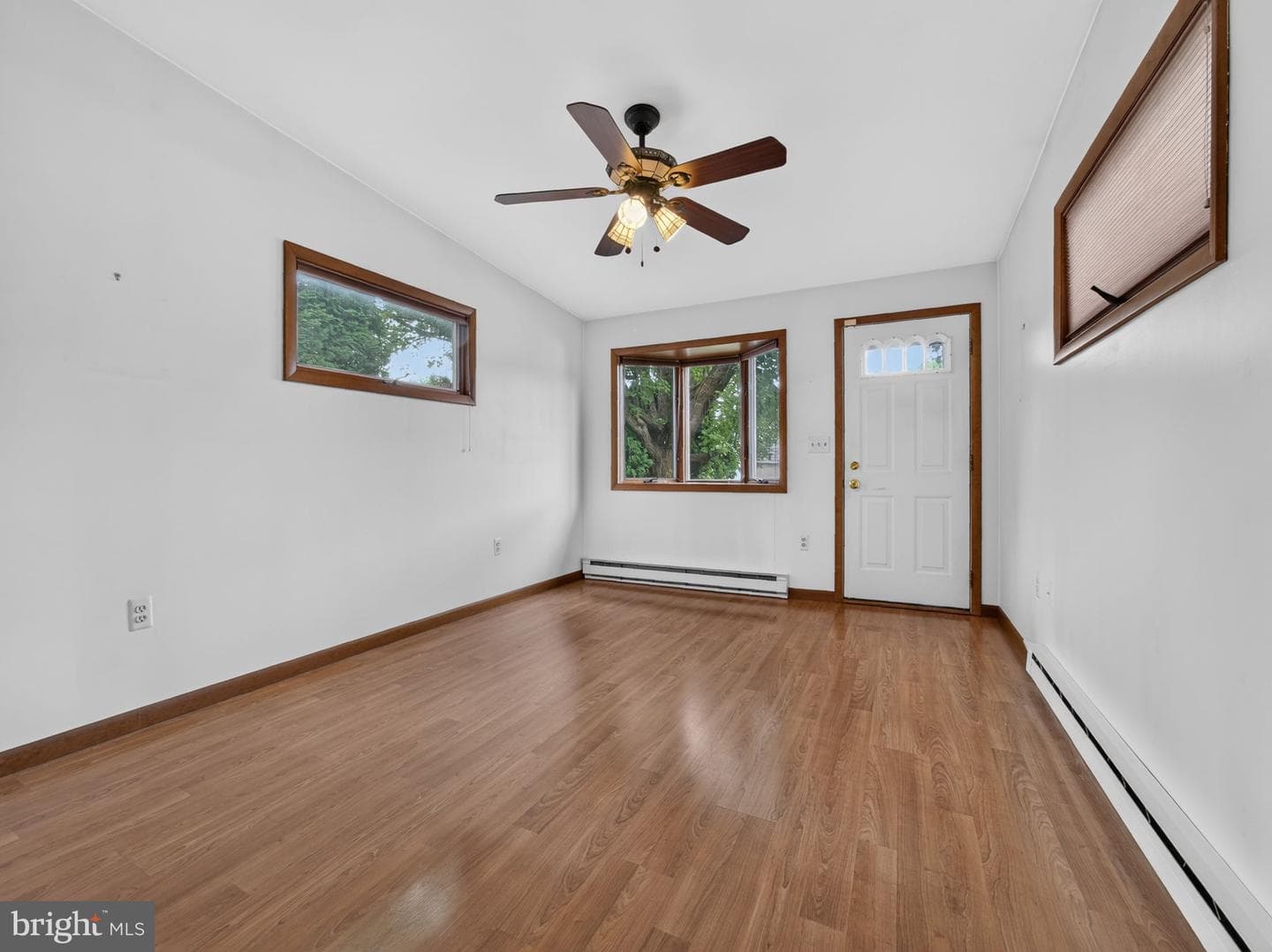 121 E Elm Street photo 17
