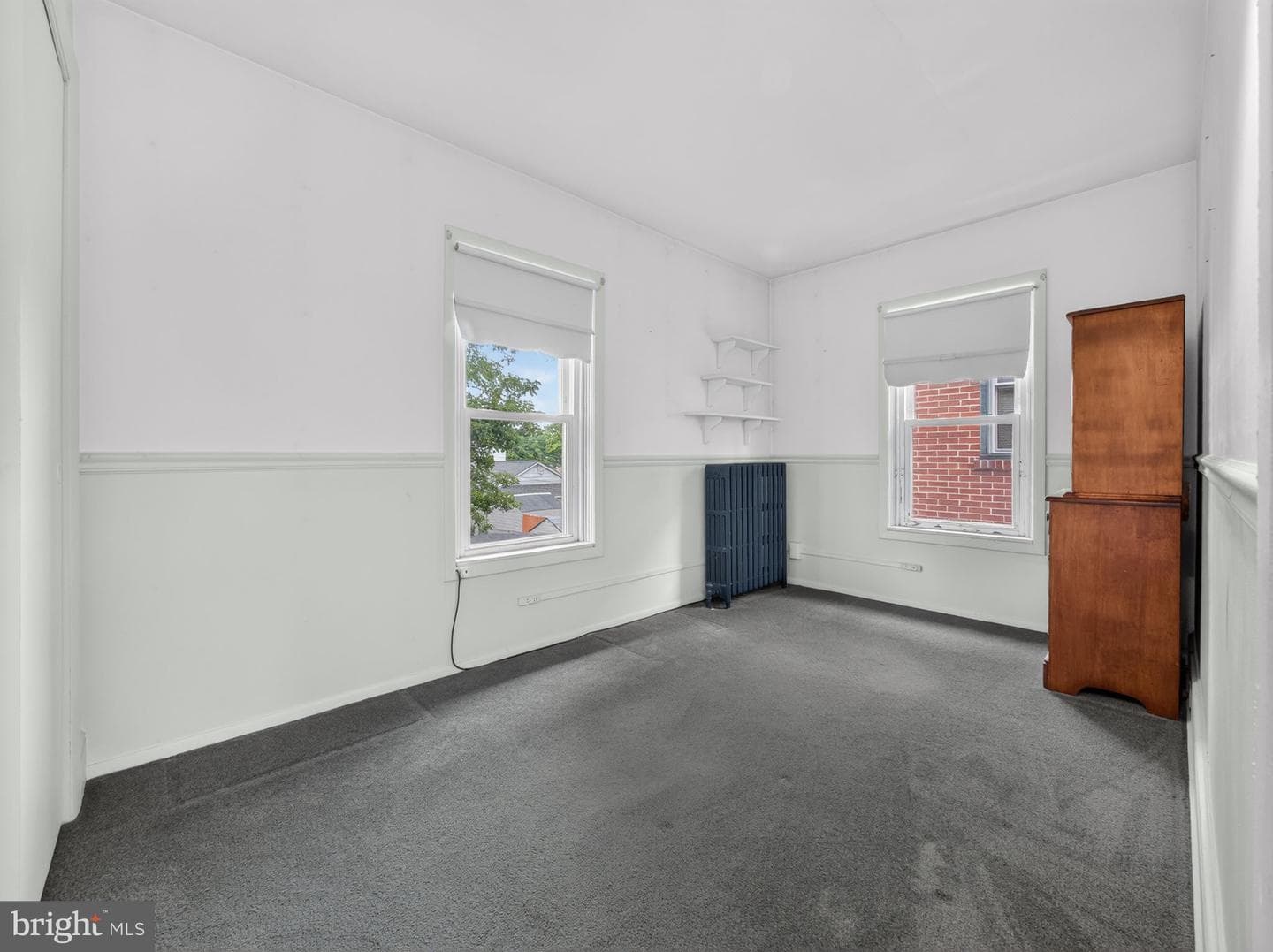 121 E Elm Street photo 23