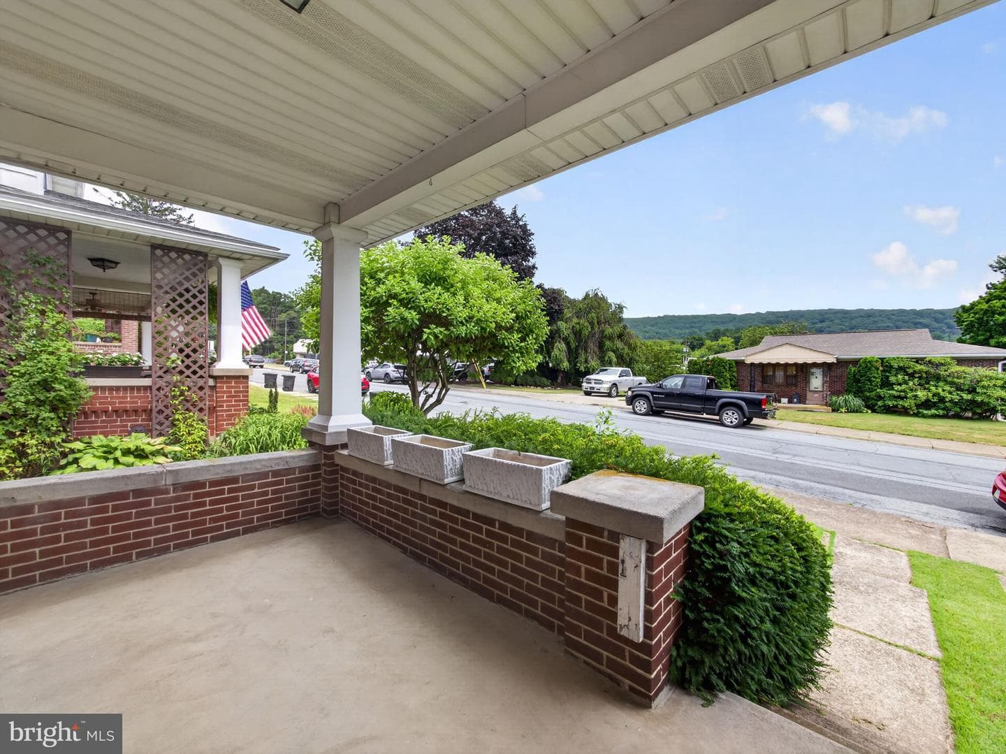 121 E Elm Street photo 6