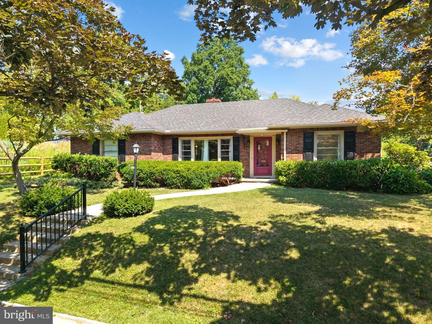 2705 W Chew Street photo 3