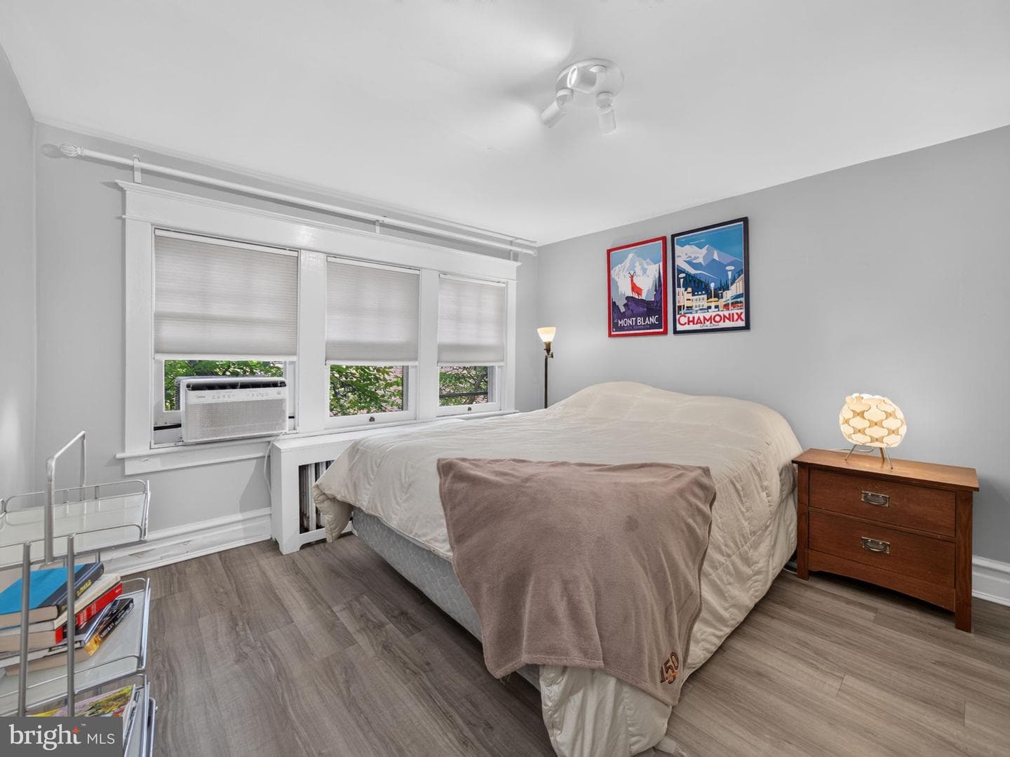 2445 W Allen Street photo 25