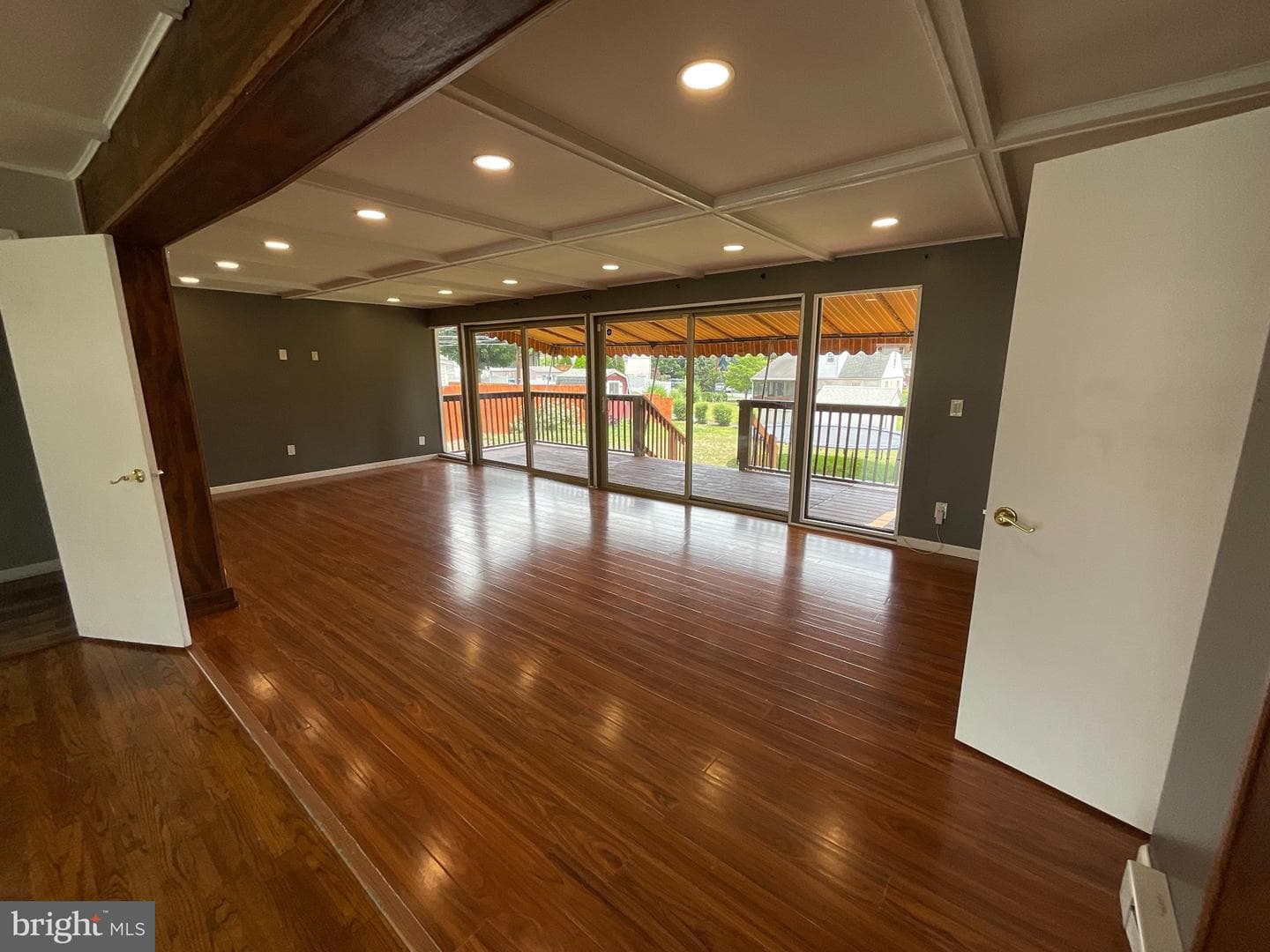 3128 Diamond Avenue photo 35