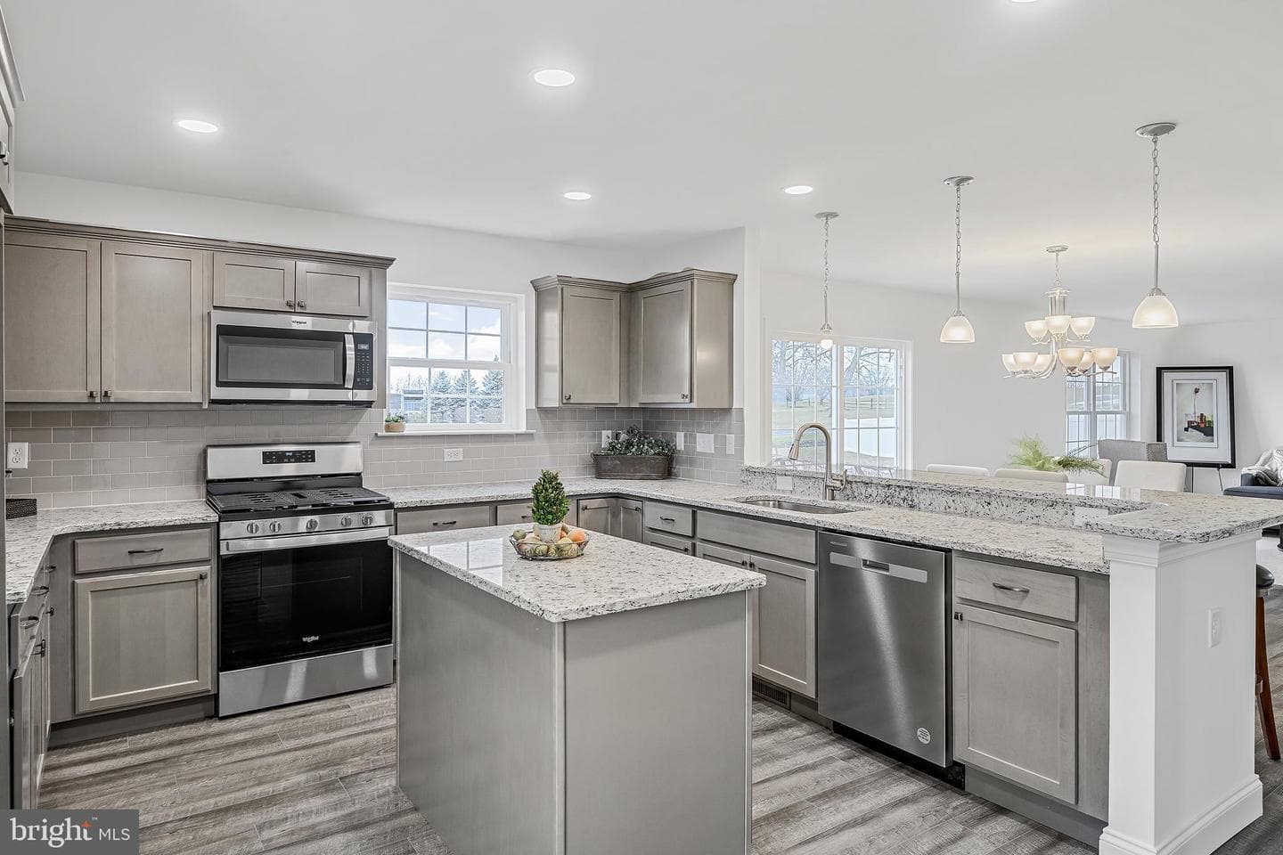 02 Gardenia Lane photo 4