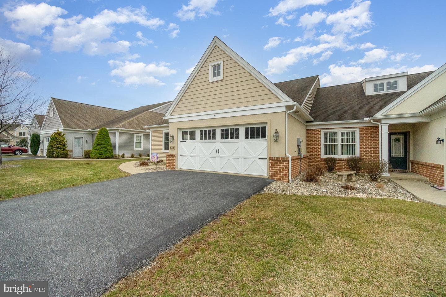 1012 English Drive photo 4