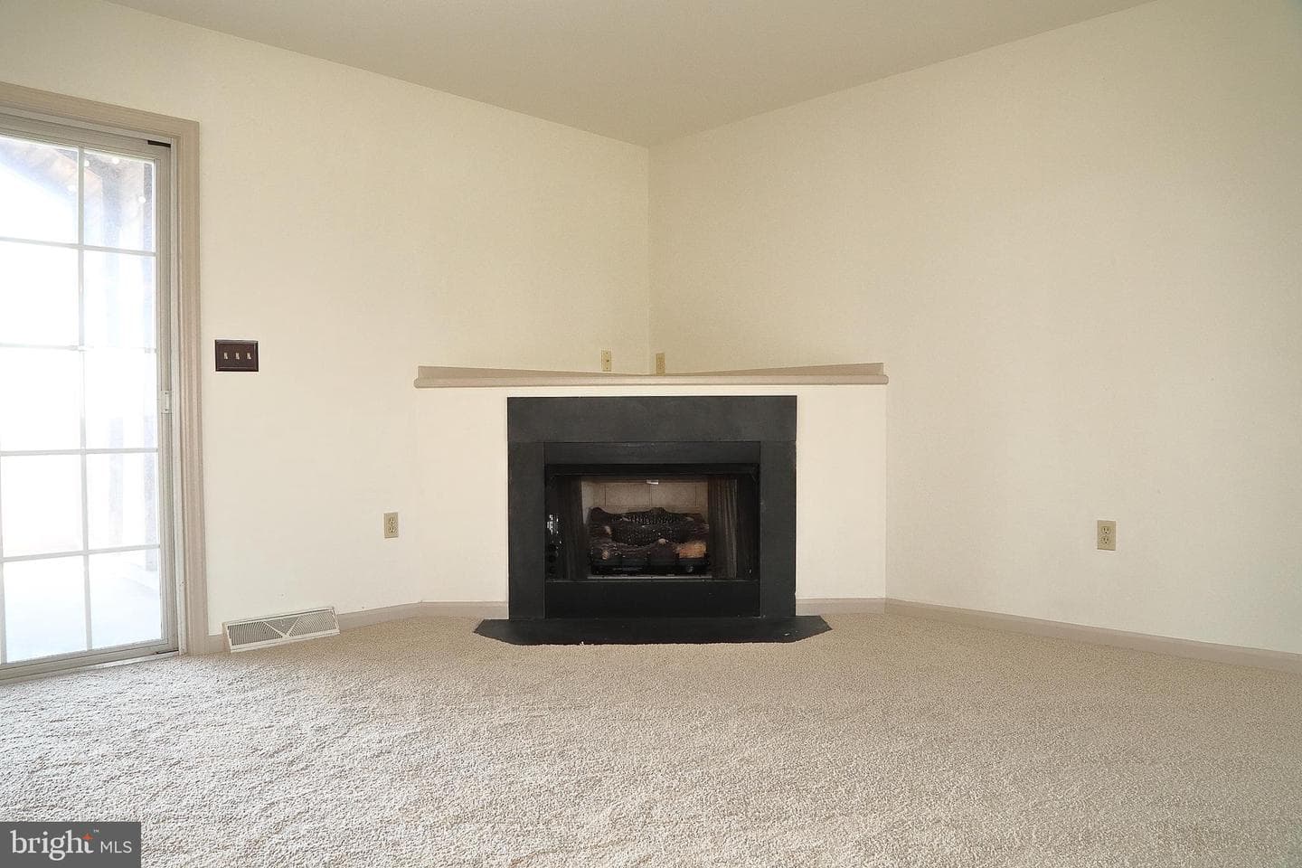 597 Blueberry Lane photo 13