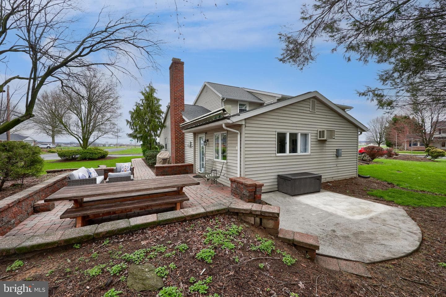 701 Colony Drive photo 3
