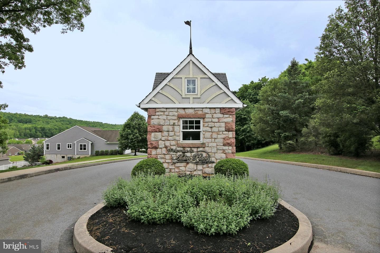 1122 Alden Way photo 52