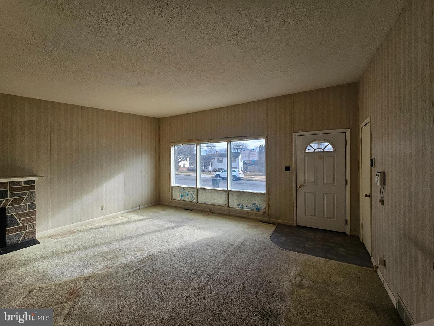 407 E Elm Street photo 2