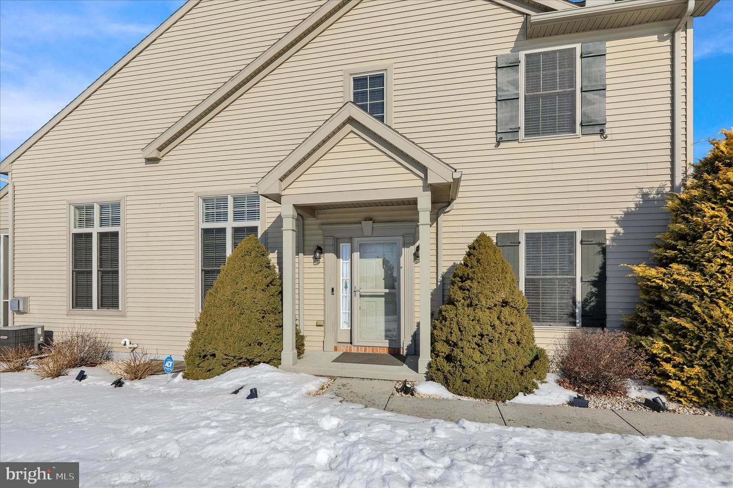901 Lantern Drive photo 3