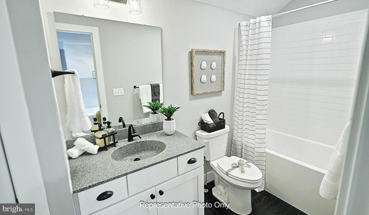 528 Winding Creek Boulevard photo 30