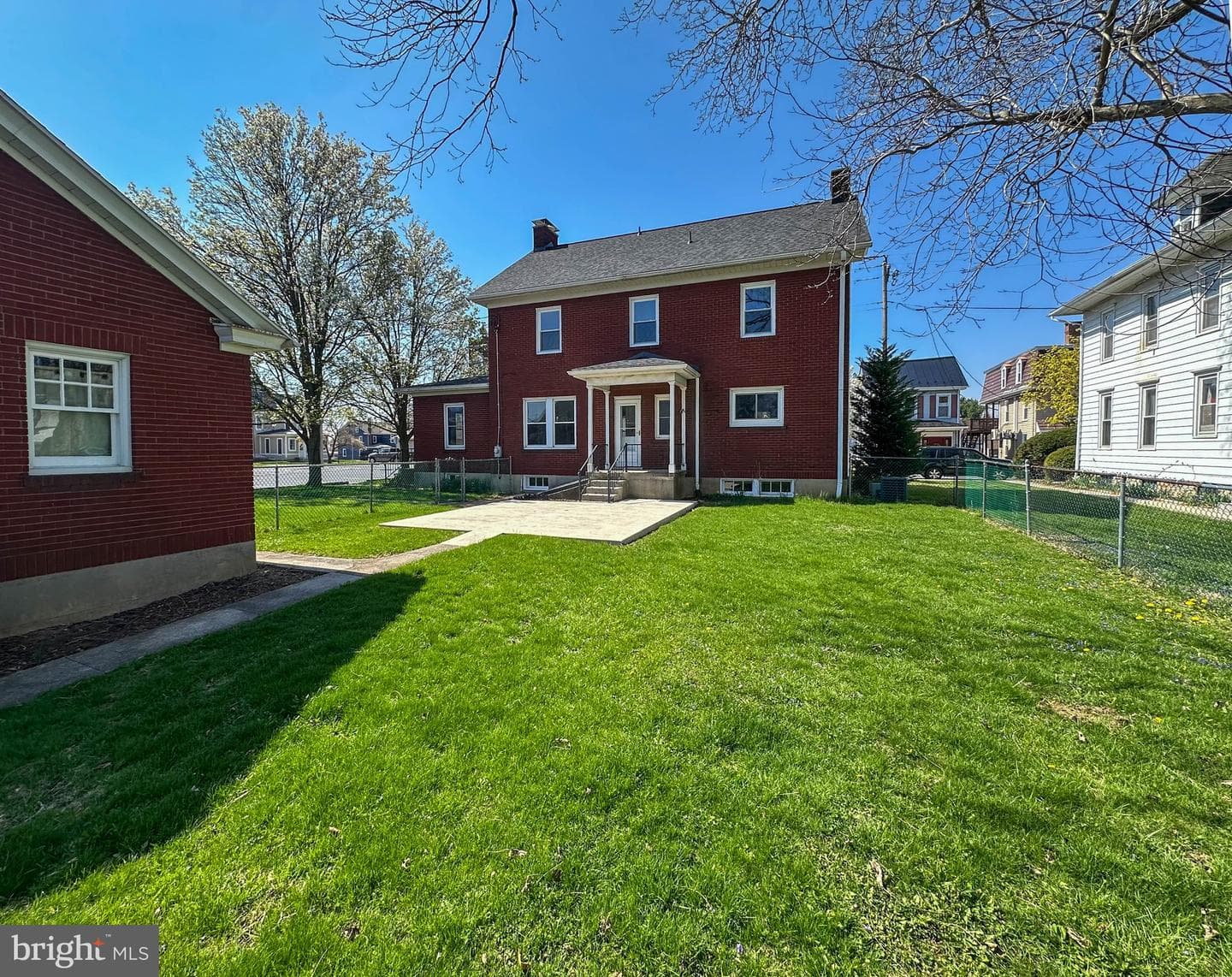 36 N College Street photo 17