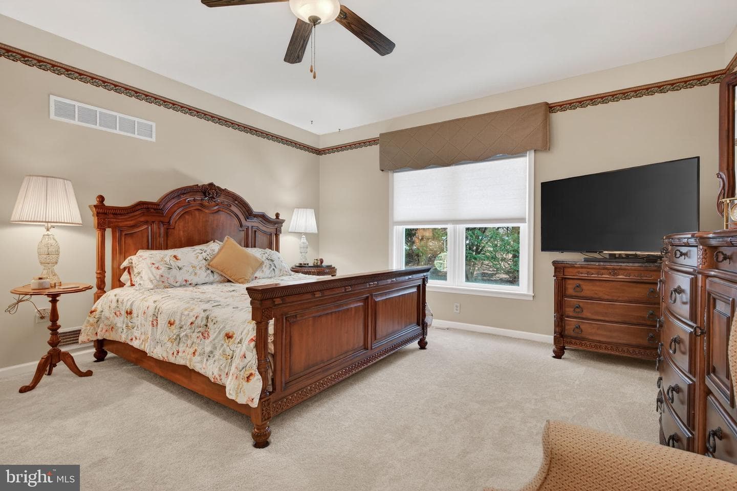 24 Hickory Street photo 15