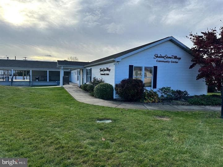 583 W Cedar Street photo 39