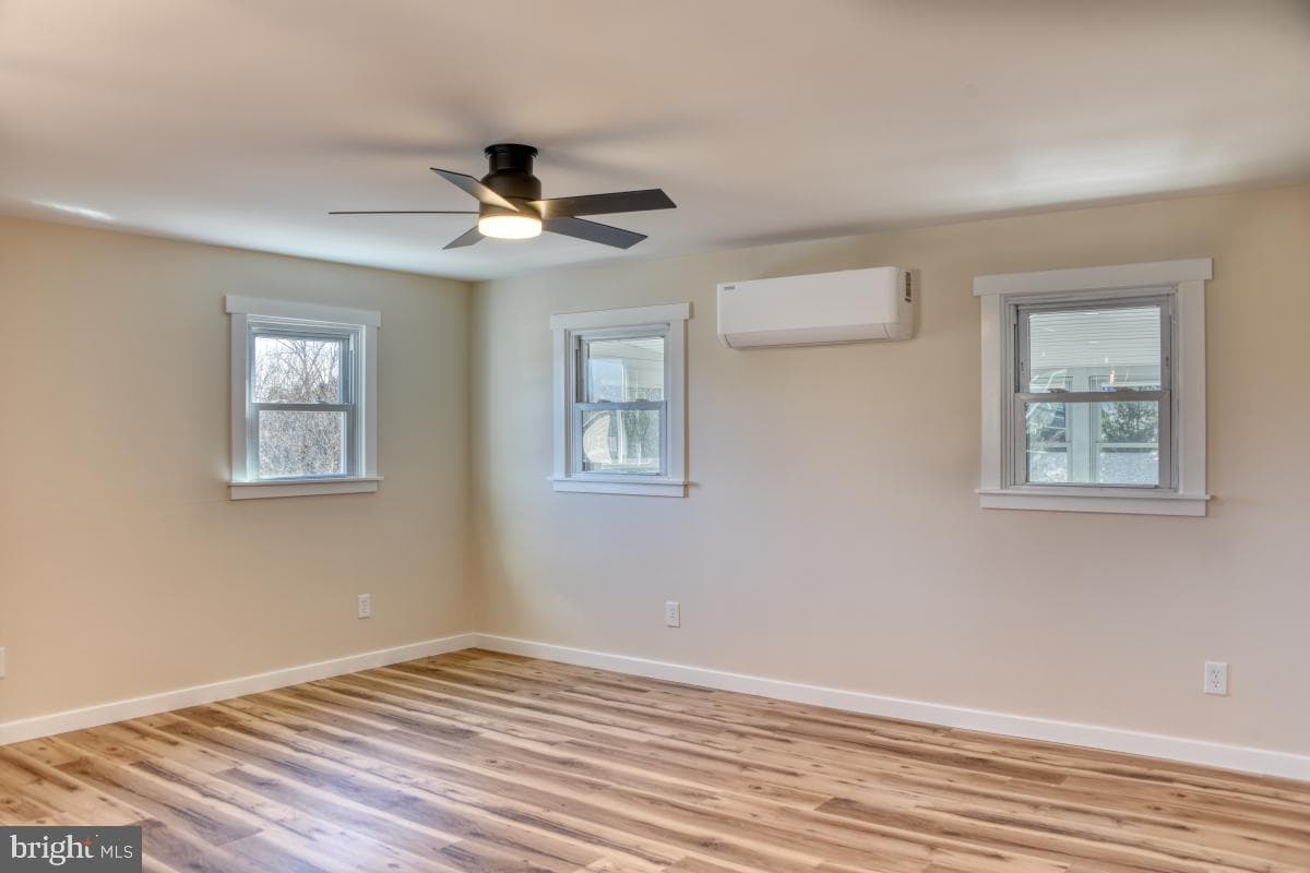 207 N Prospect Hill Drive photo 11