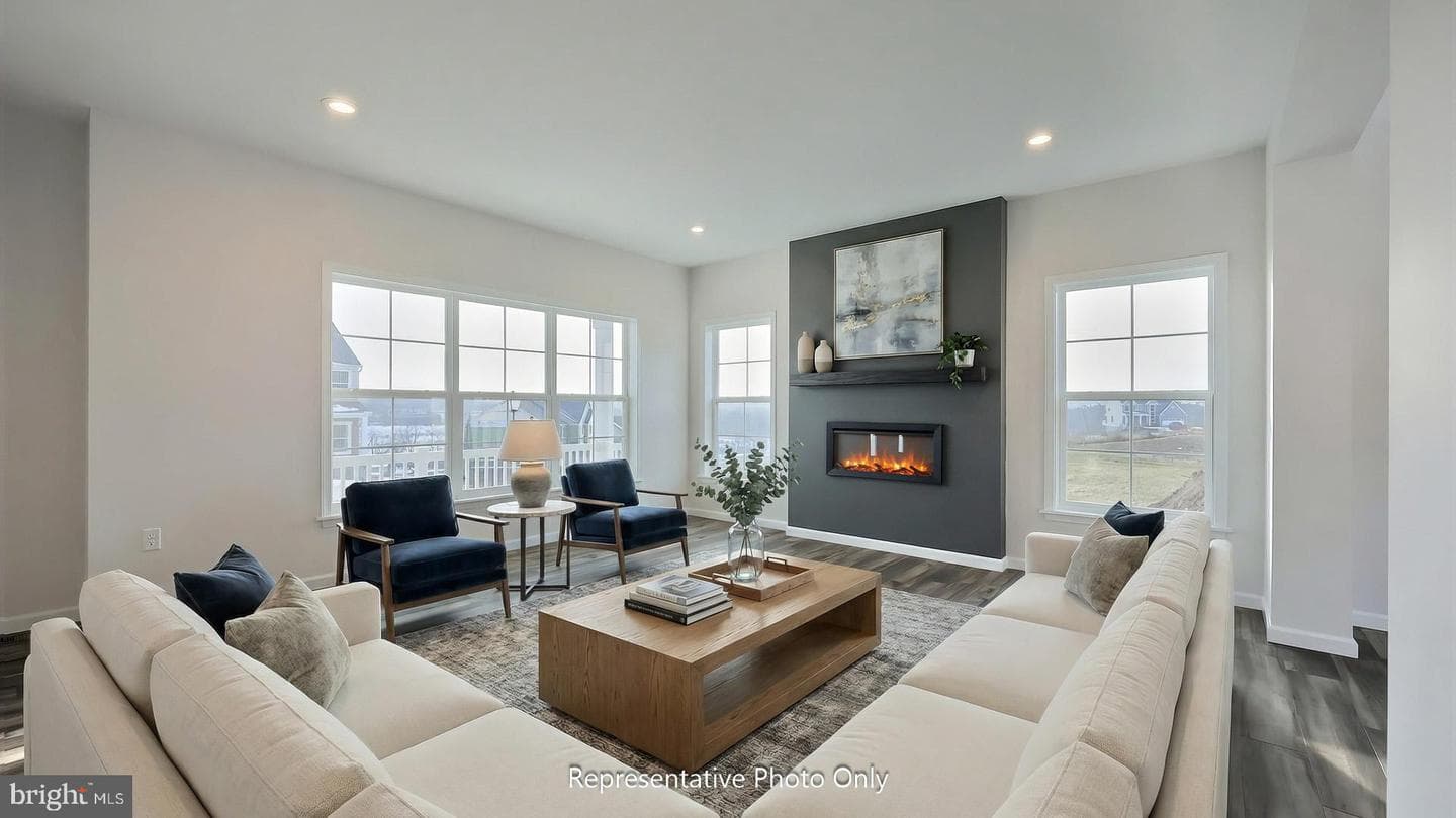 641 Sunset Boulevard photo 4