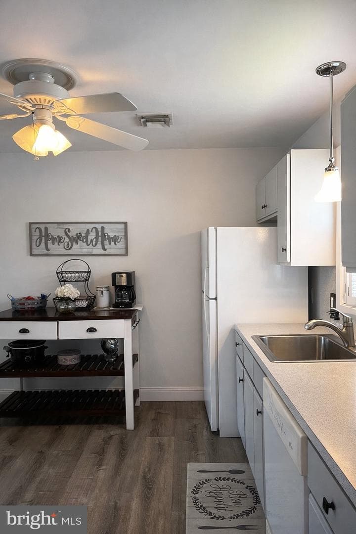12 E Poplar Street photo 7