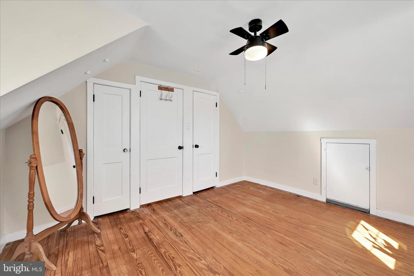605 E Lehman Street photo 22