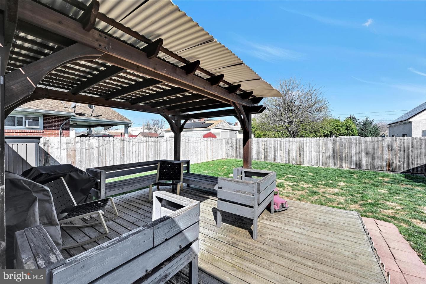 605 E Lehman Street photo 23