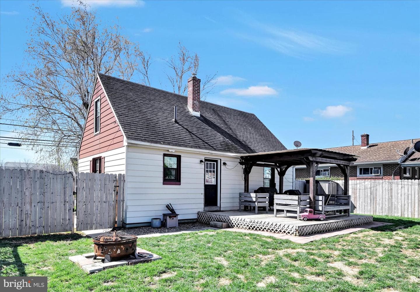 605 E Lehman Street photo 27