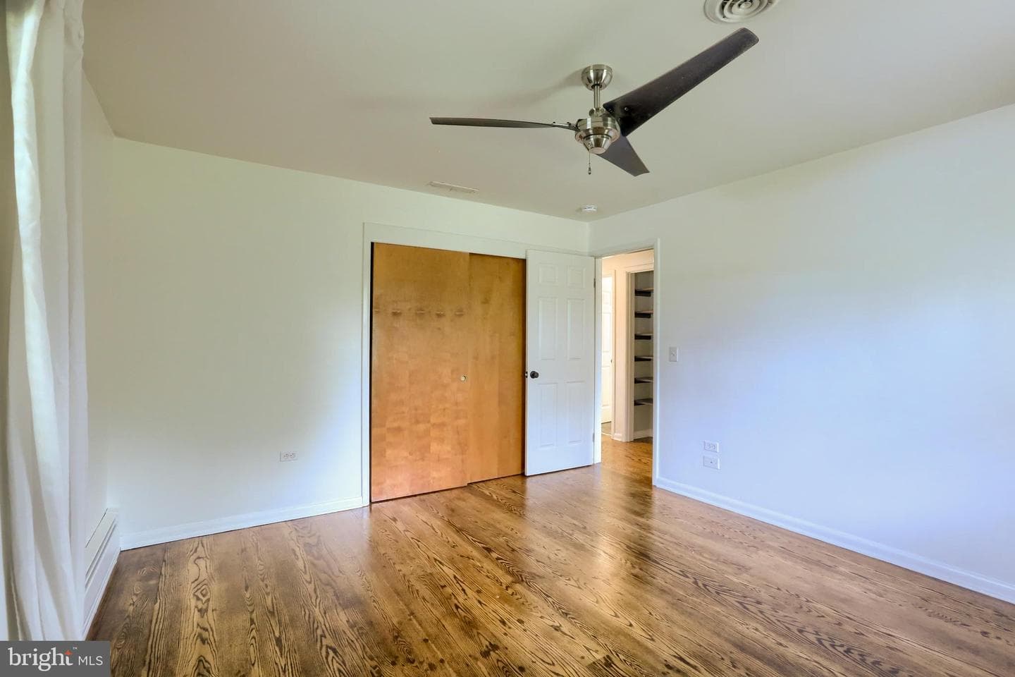 702 S 1st Avenue photo 19