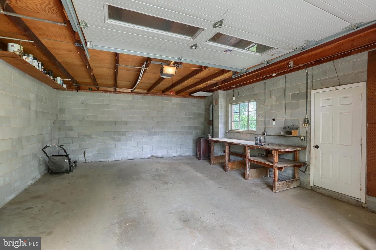 702 S 1st Avenue photo 26