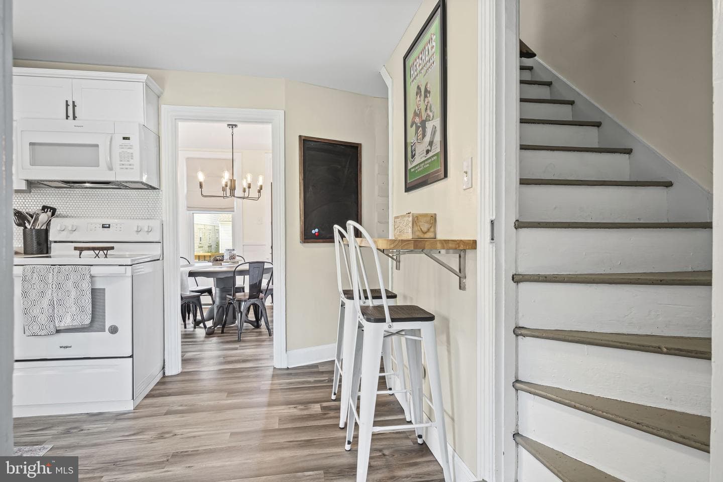 104 N Locust Street photo 12