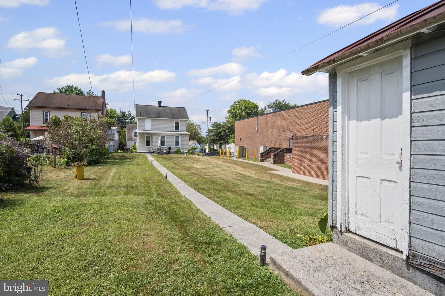 104 N Locust Street photo 27