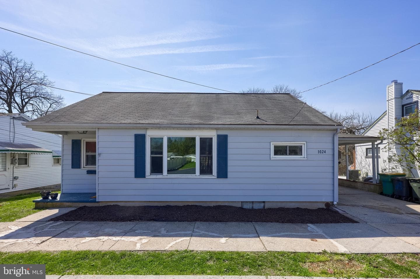 1024 Victor Street photo 2
