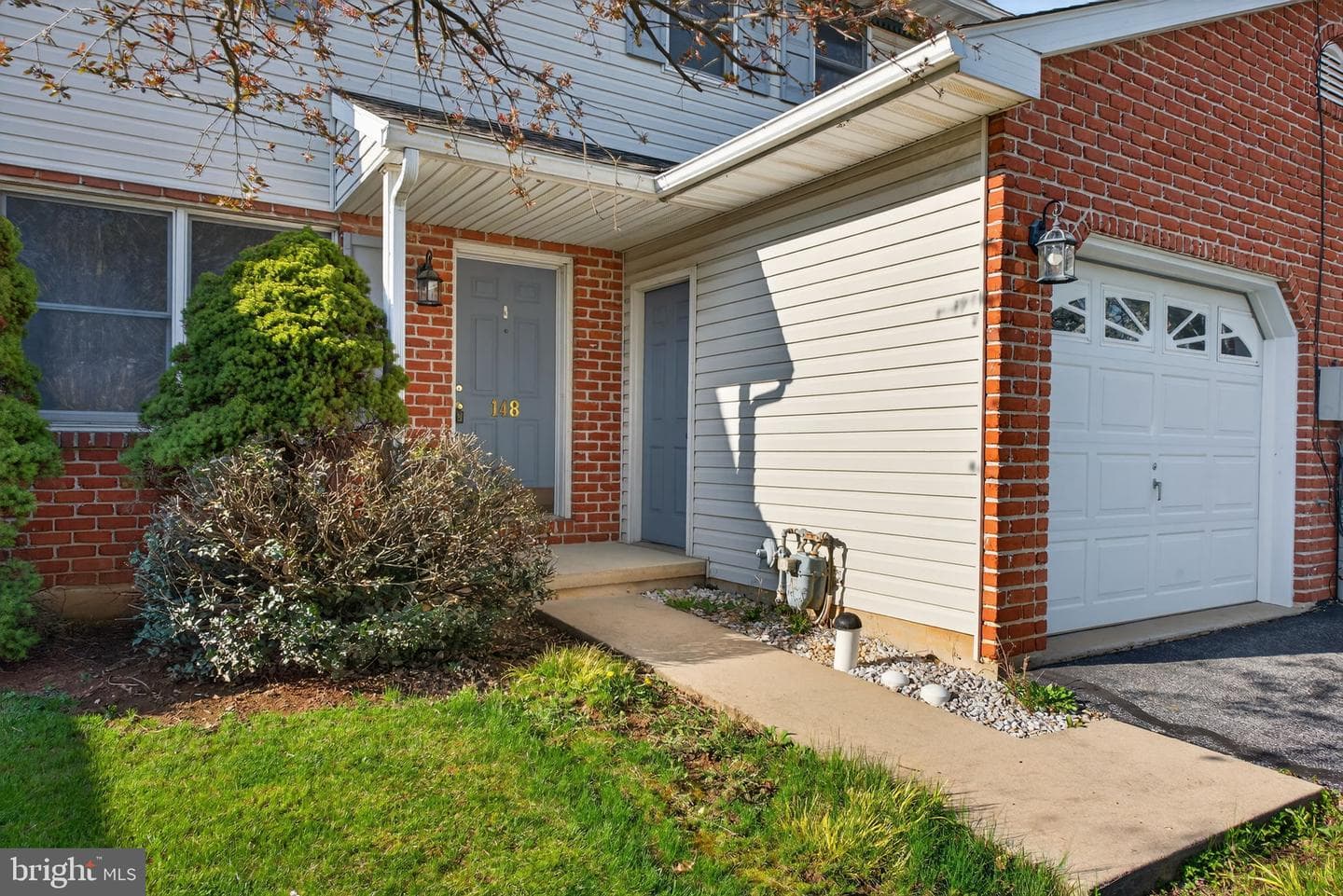 148 Palm Lane photo 2
