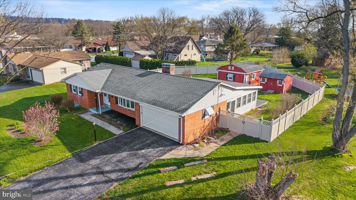 112 Kenmar Drive photo 32