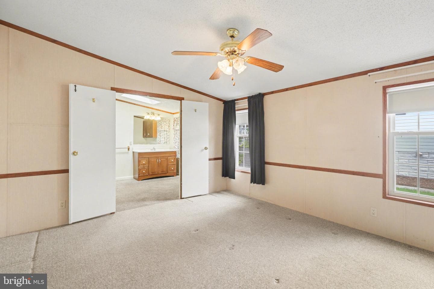 374 W Cedar Street photo 30
