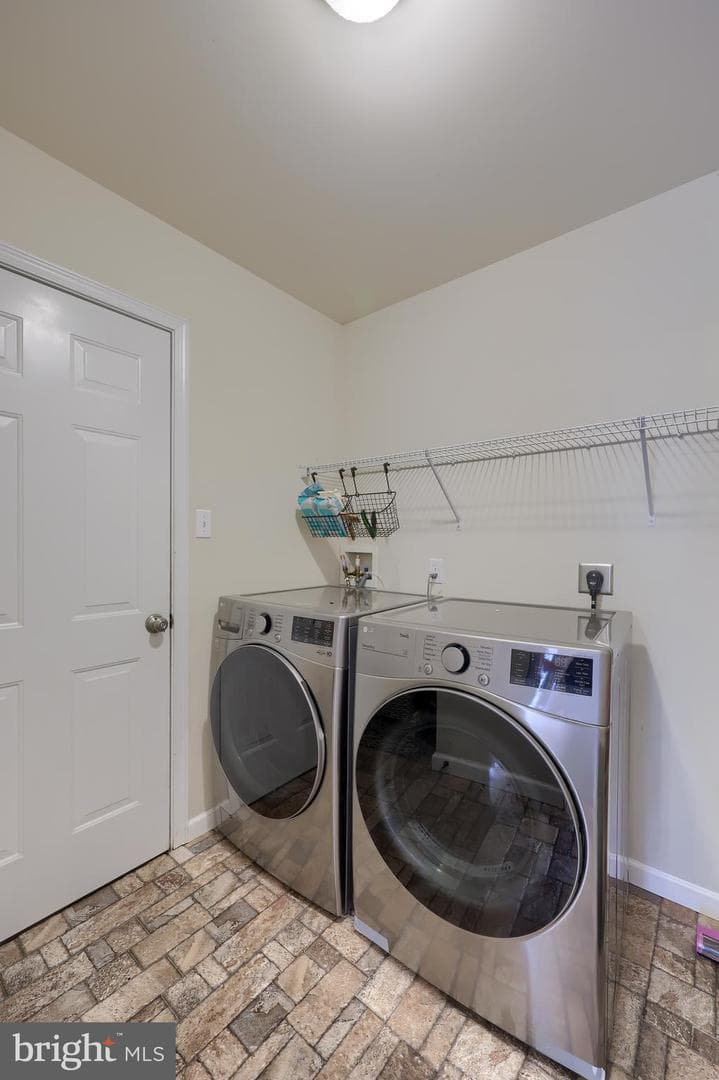 129 Pickwick Circle photo 19