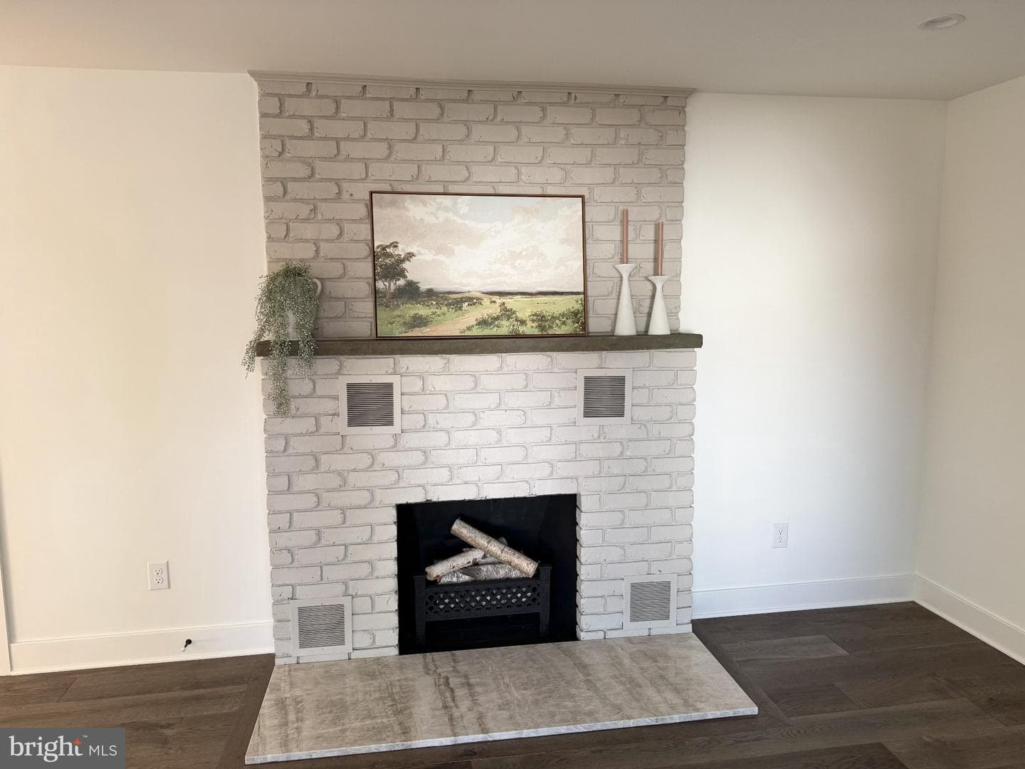 36 Kingston Drive photo 8