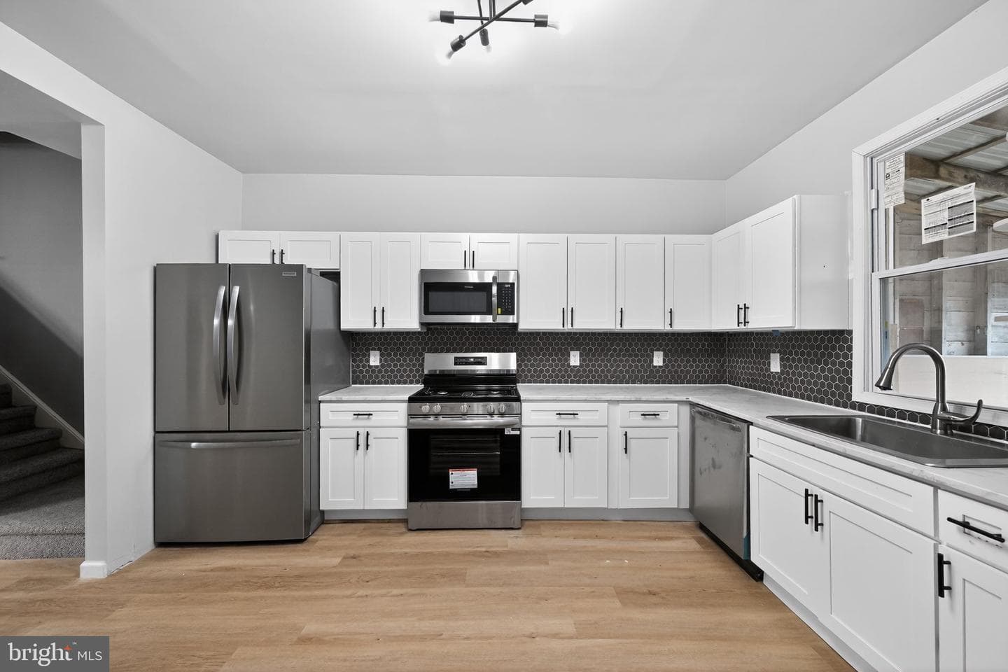 1122 Buttonwood Street photo 3