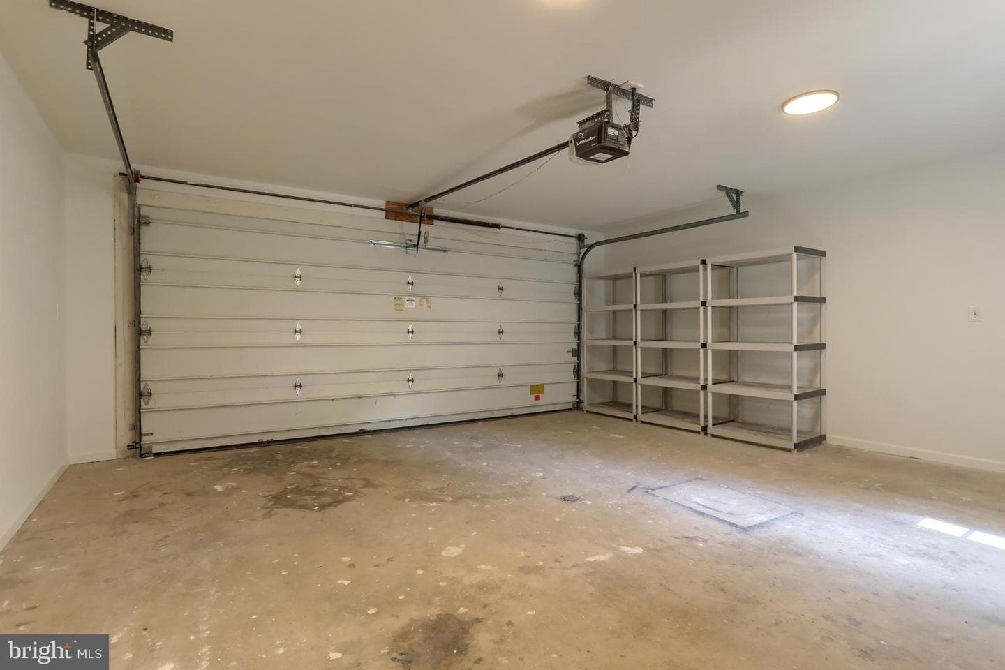 711 Brookside Lane photo 40