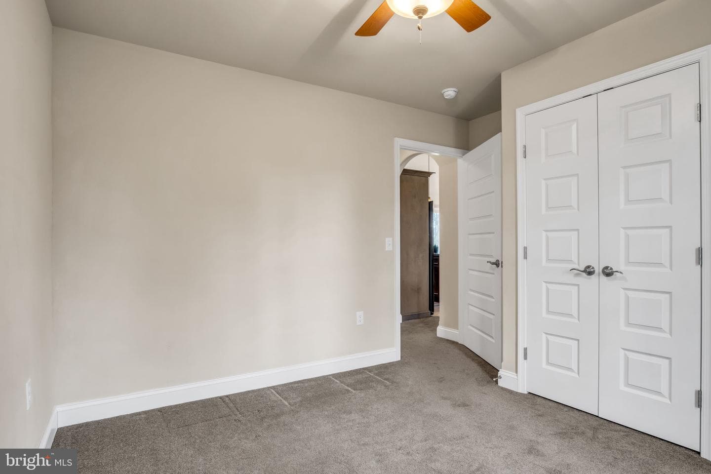 1519 Rolling Meadow Road photo 13