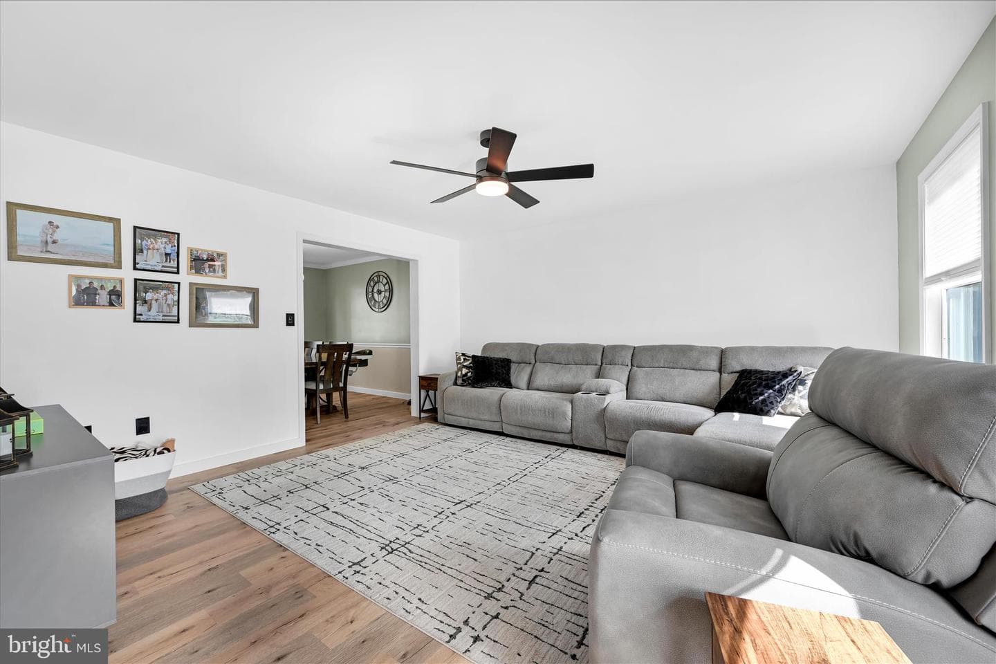 430 Oak Lane photo 3