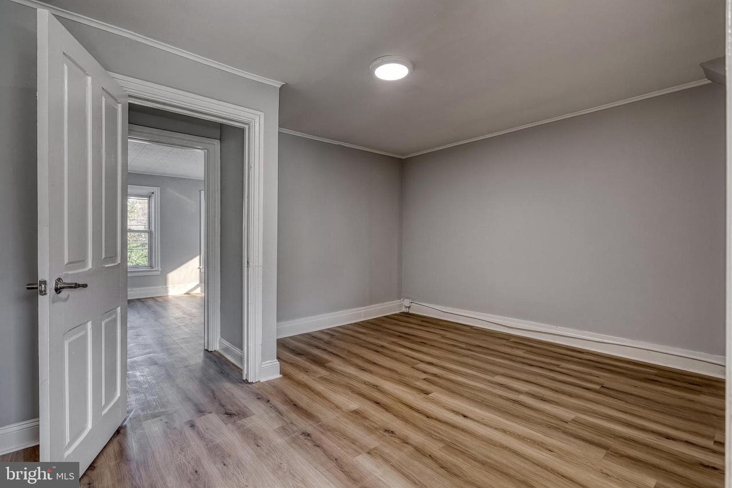 945 Cornwall Road photo 35