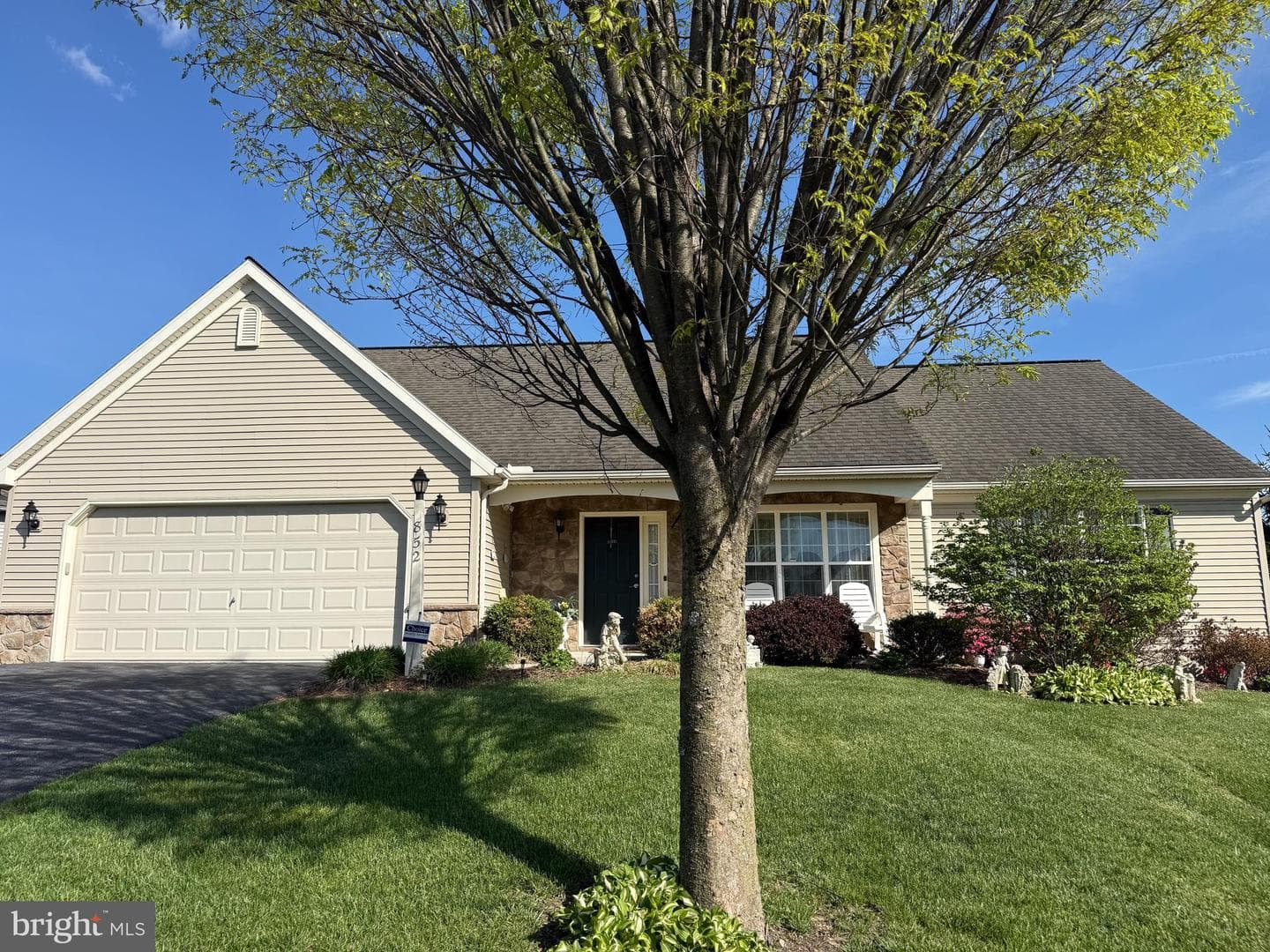 852 Walnut Crest Drive photo 6