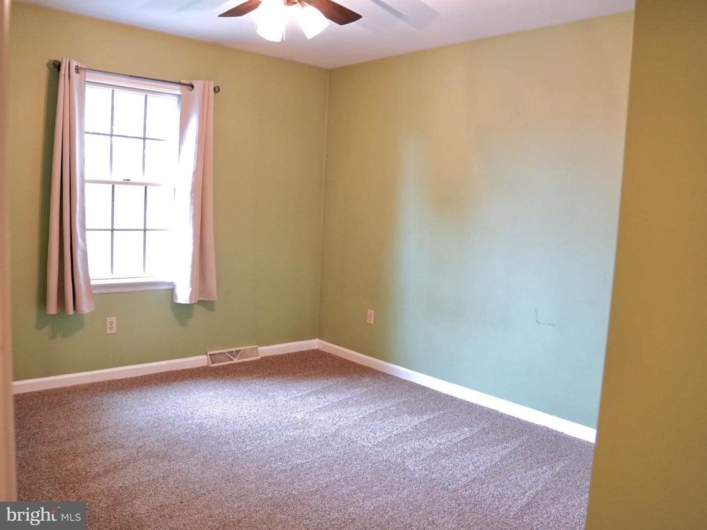 69 English Drive photo 30