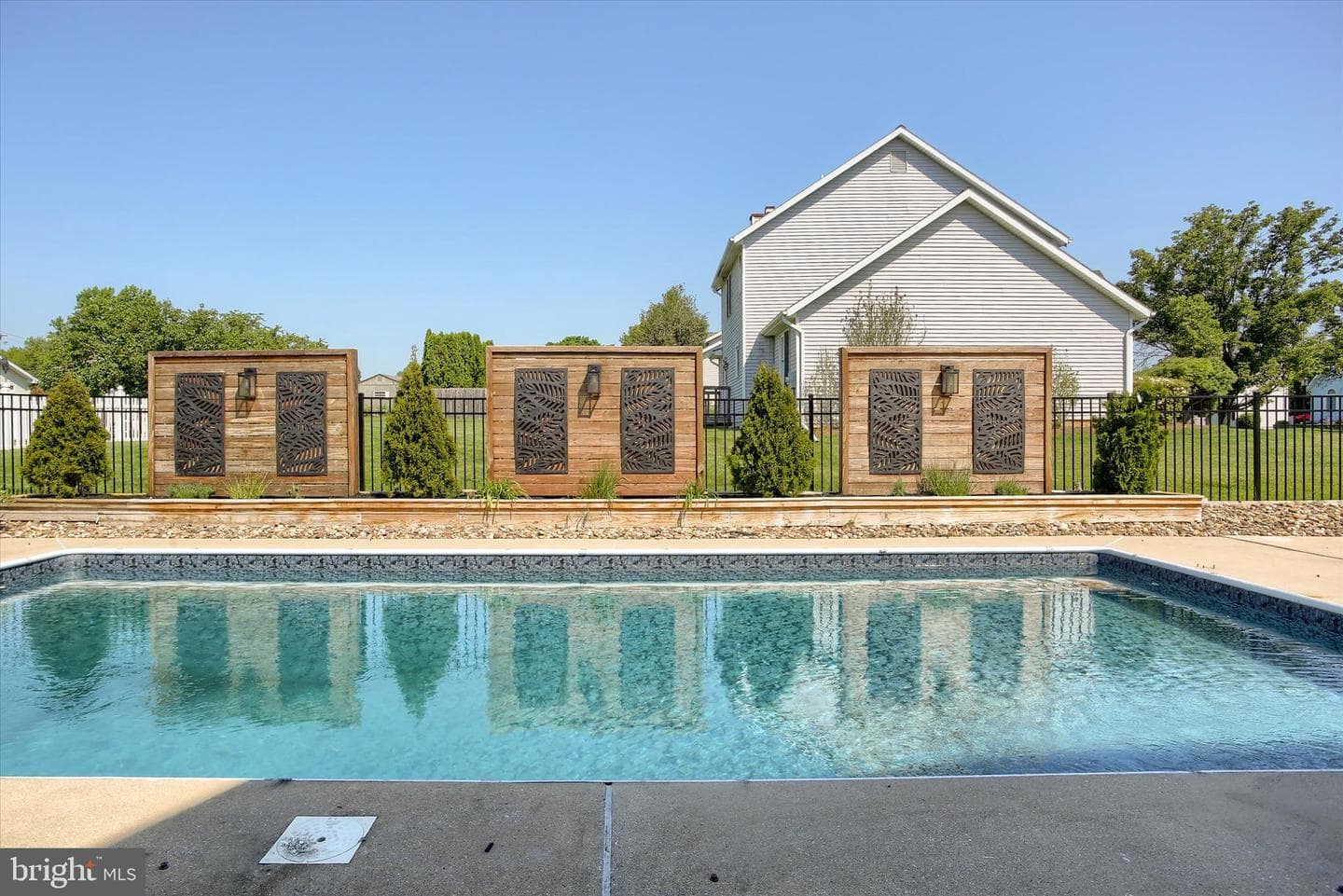 11 Wheatstone Drive photo 27