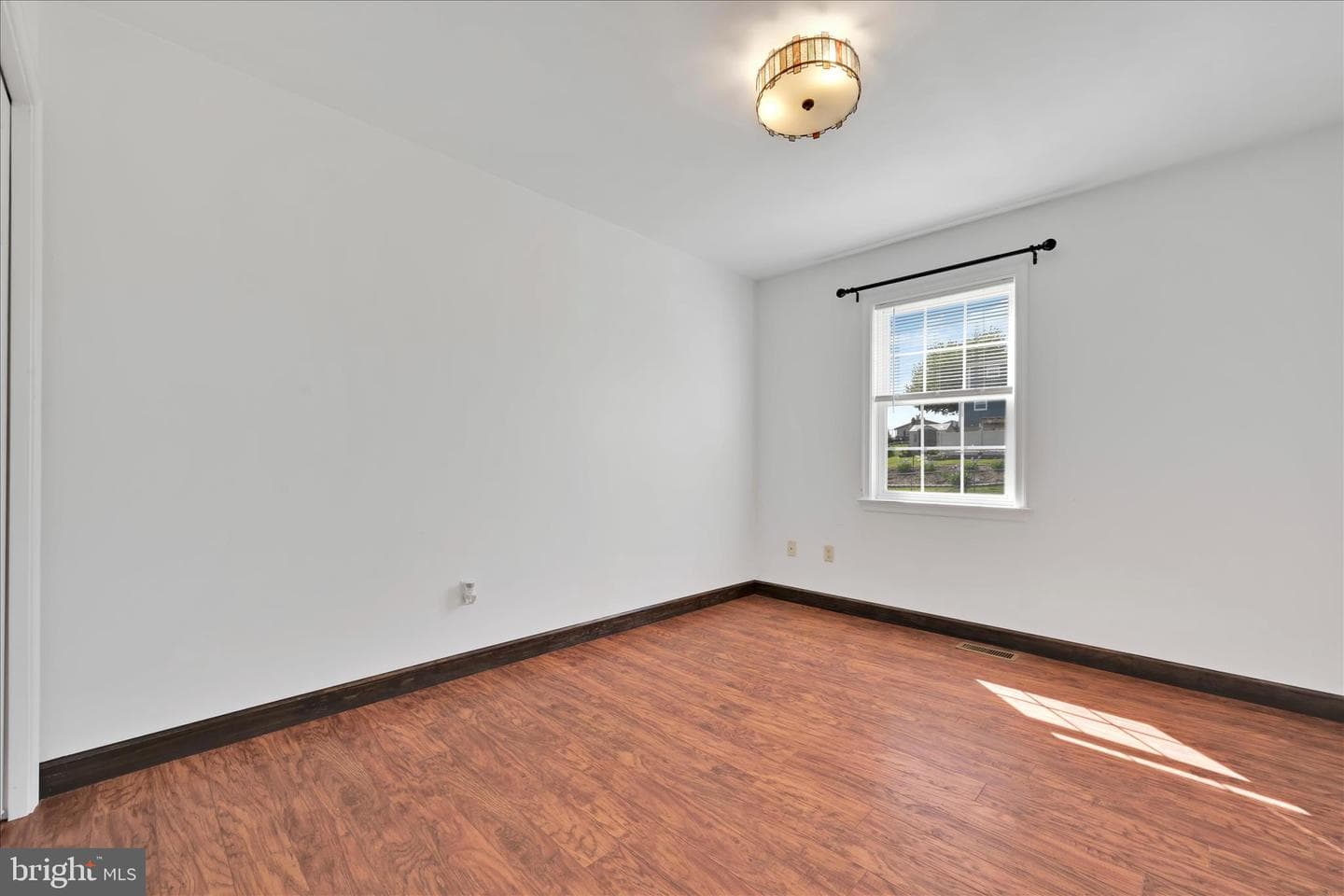 1535 Sholly Avenue photo 18