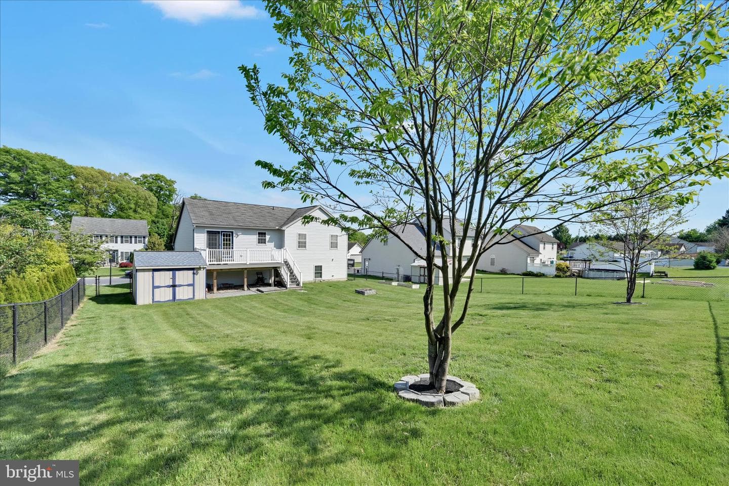 1535 Sholly Avenue photo 29